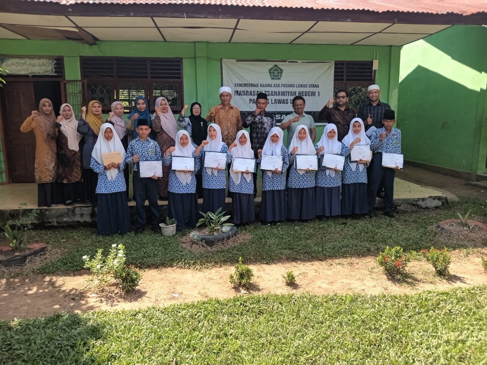 MTsN 1 Padang Lawas Utara Gelar Acara Kenaikan Kelas Tahun Pelajaran 2025/2026